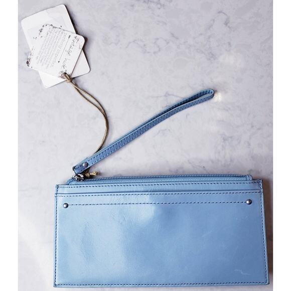 NWT HOBO Kimi Wristlet Wallet & Card Holder Vintage Hide Leather in Blue Mist - Picture 4 of 15